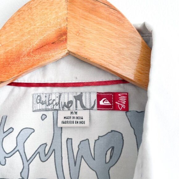 Quicksilver Mens Button Down Casual Short Sleeved Shirt Embroidered Gray Medium - Picture 5 of 10